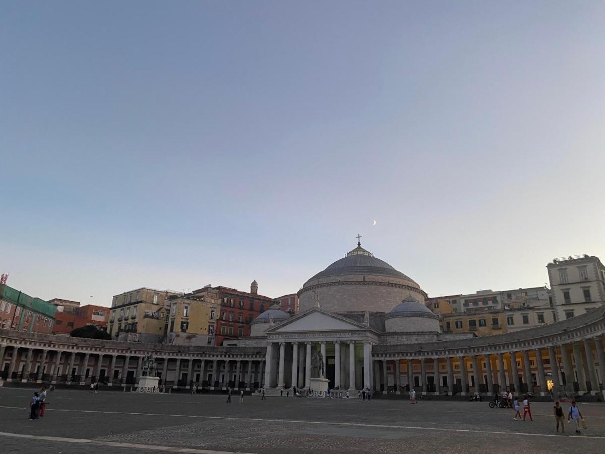Ferienwohnung Casa Tiare, The Heart Of Piazza Plebiscito Neapel Exterior foto